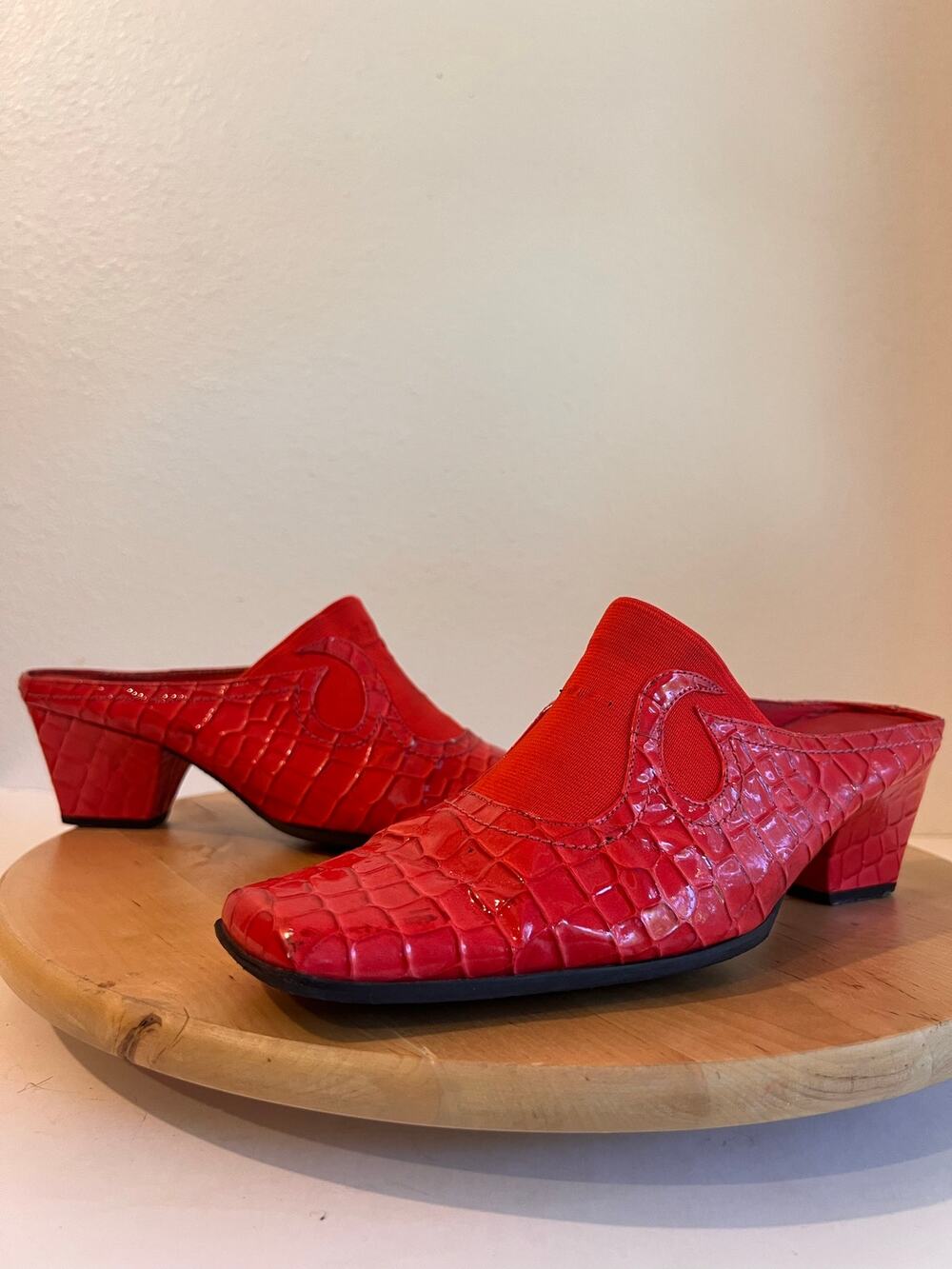 Bellini Zak Y2K Red Snake Skin Vegan Leather Square Toe Heeled Mule Size 9